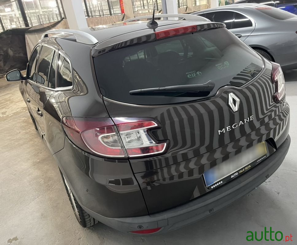 2012' Renault Megane Sport Tourer photo #4