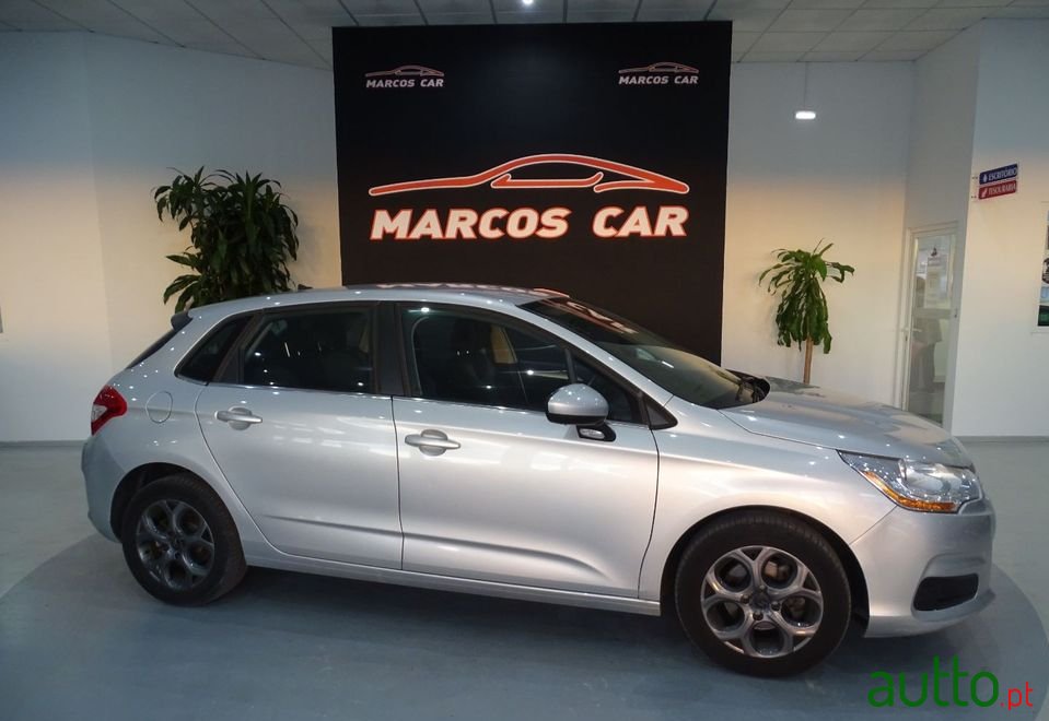 2014' Citroen C4 photo #6