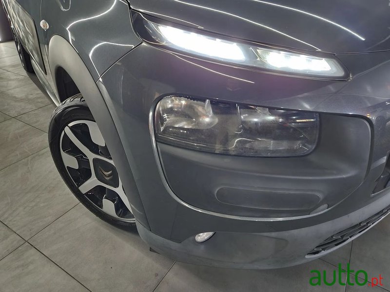 2016' Citroen C4 Cactus photo #2