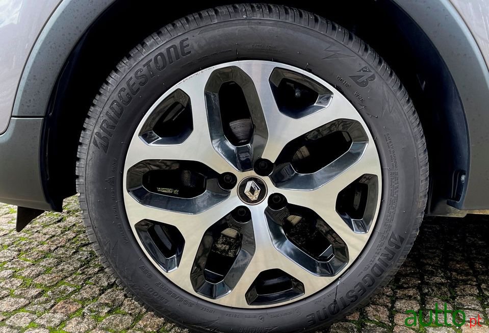 2019' Renault Captur photo #4