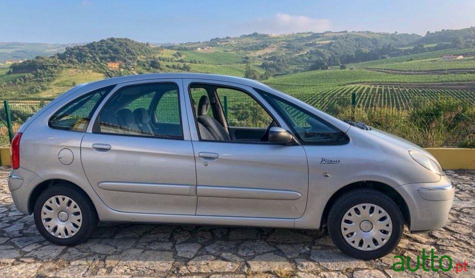 2008' Citroen Xsara Picasso photo #3