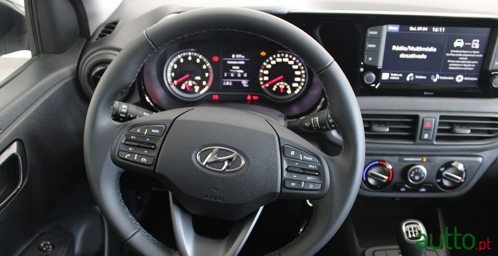 2022' Hyundai i10 1.0 Comfort (Tt) photo #6