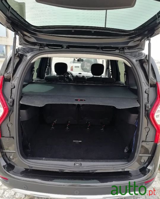 2018' Dacia Lodgy photo #4