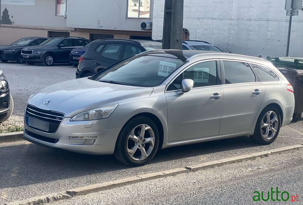 2011' Peugeot 508 Sw photo #1