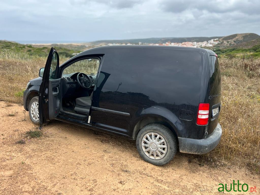 2013' Volkswagen Caddy photo #3