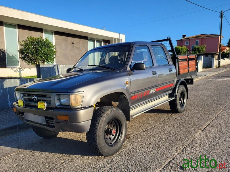 1992' Toyota Hilux photo #1