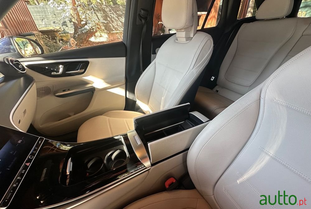 2023' Mercedes-Benz Classe Glc E 4Matic photo #3