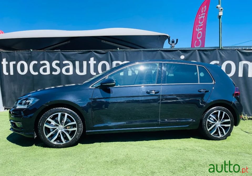 2018' Volkswagen Golf photo #5