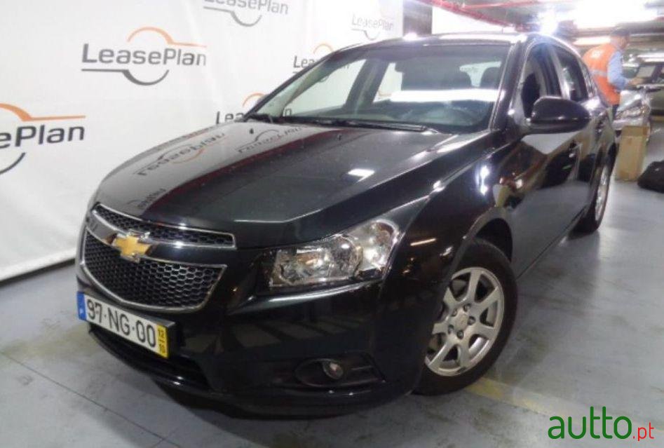 2012' Chevrolet Cruze 1.7 Vcdi Lt photo #2