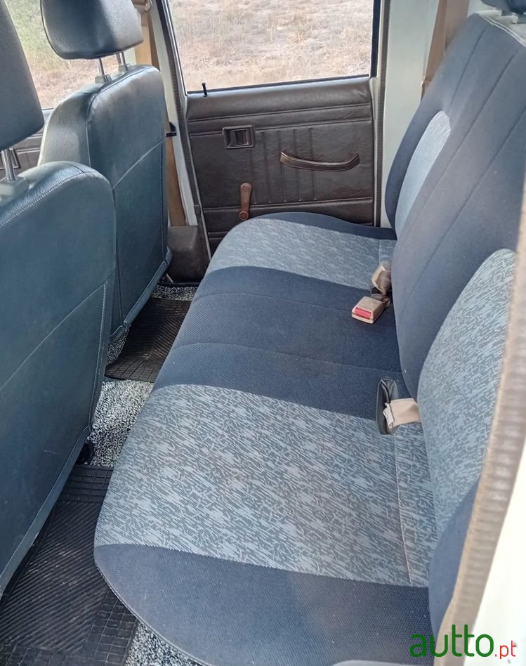 1992' Mitsubishi L200 2.5 D Cd photo #4