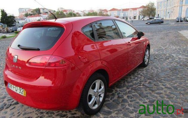 2008' SEAT Leon 1.9 Tdi Sport photo #3