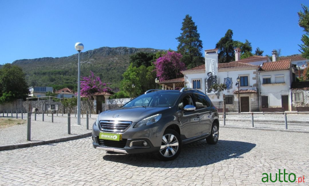 2013' Peugeot 2008 photo #2