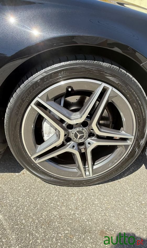 2018' Mercedes-Benz Classe C photo #5