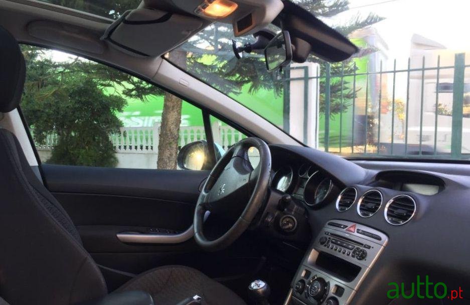 2009' Peugeot 308 Sw photo #3