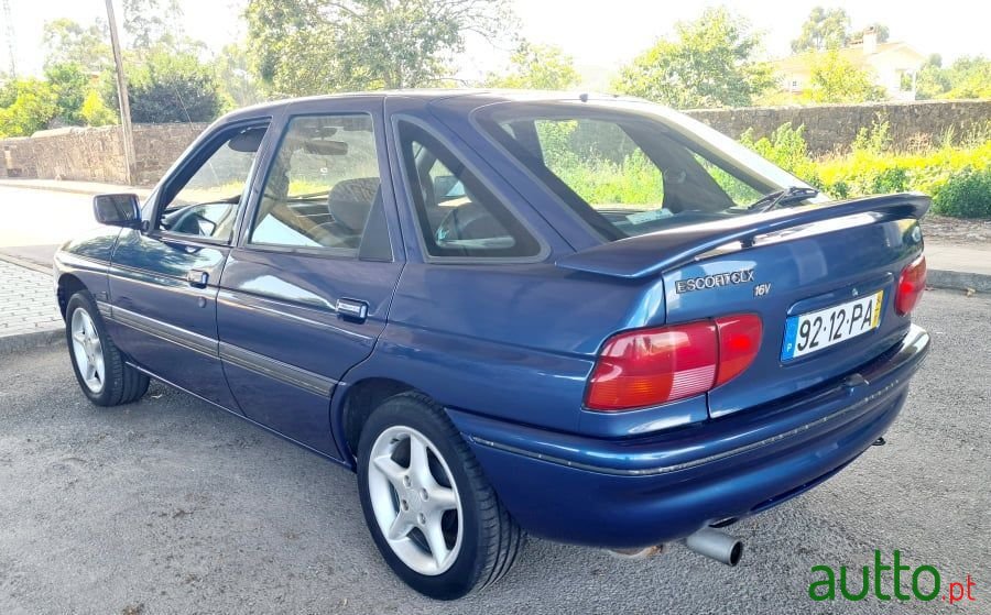 1994' Ford Escort photo #6