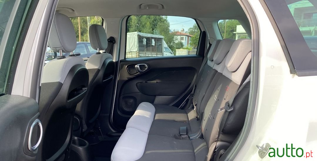 2013' Fiat 500L photo #6