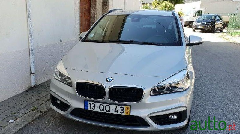 2015' BMW 216 D Avantage photo #3