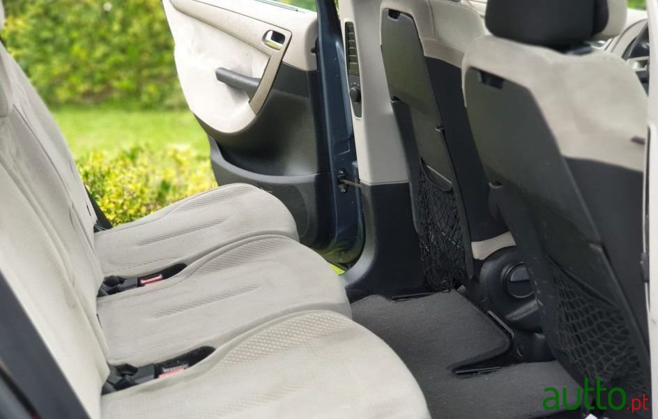 2008' Citroen C4 Grand Picasso photo #4