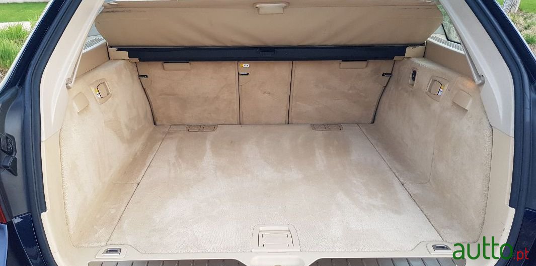 2010' BMW 520 photo #1