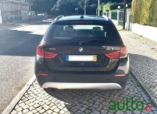 2009' BMW X1 23D photo #1