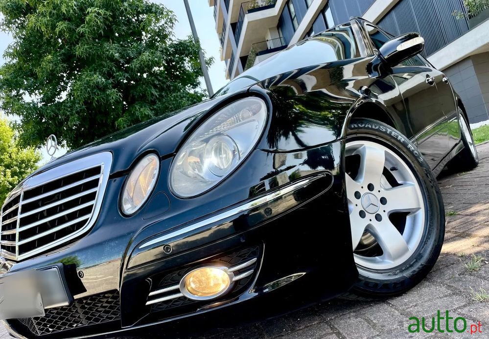 2004' Mercedes-Benz E 320 photo #1
