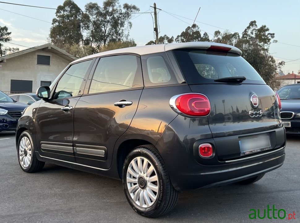 2013' Fiat 500L photo #3