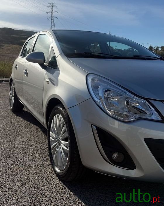 2013' Opel Corsa photo #1