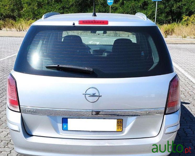 2005' Opel Astra Caravan photo #3