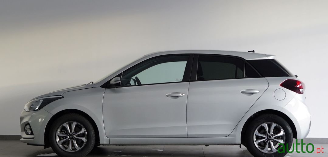 2020' Hyundai i20 photo #3