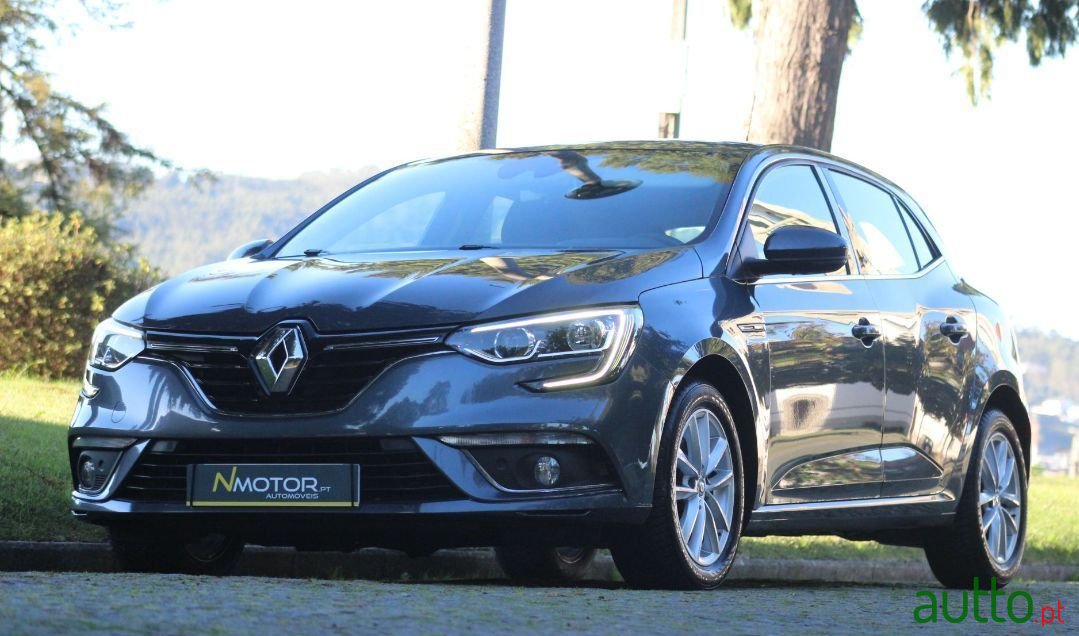 2019' Renault Megane photo #1