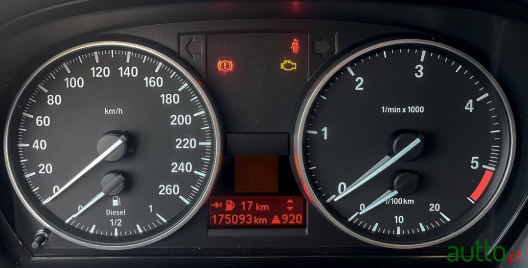 2011' BMW X1 photo #3