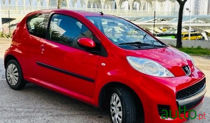 2009' Peugeot 107 1.0 Trendy photo #5