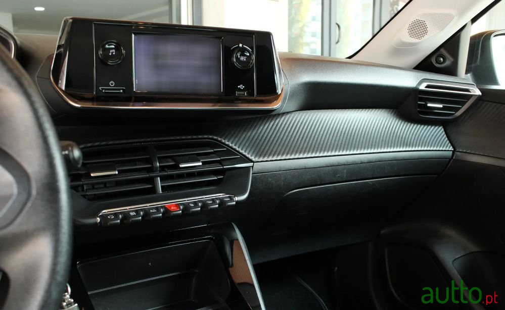 2020' Peugeot 208 photo #4