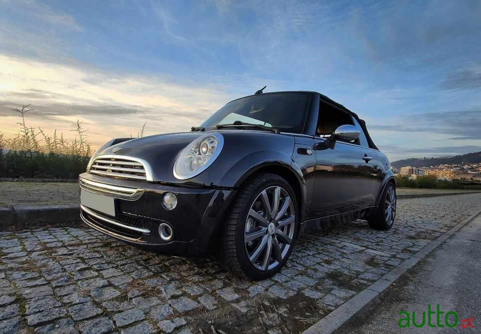 2007' MINI Cabrio photo #3