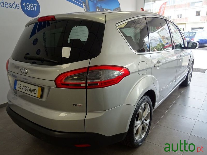 2010' Ford S-Max photo #4