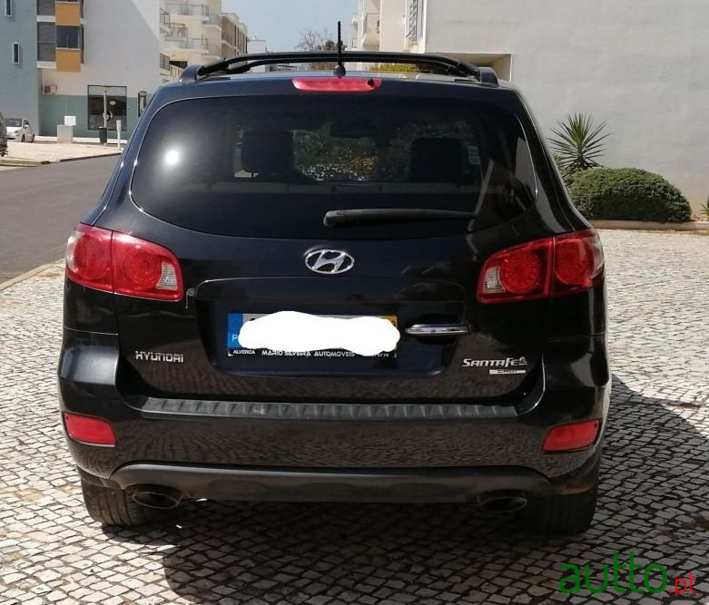 2009' Hyundai Santa Fe photo #1