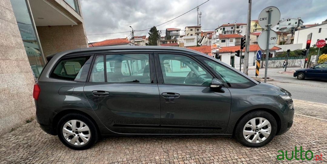 2015' Citroen C4 Grand Picasso photo #4