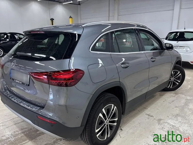 2024' Mercedes-Benz Classe Gla E photo #2