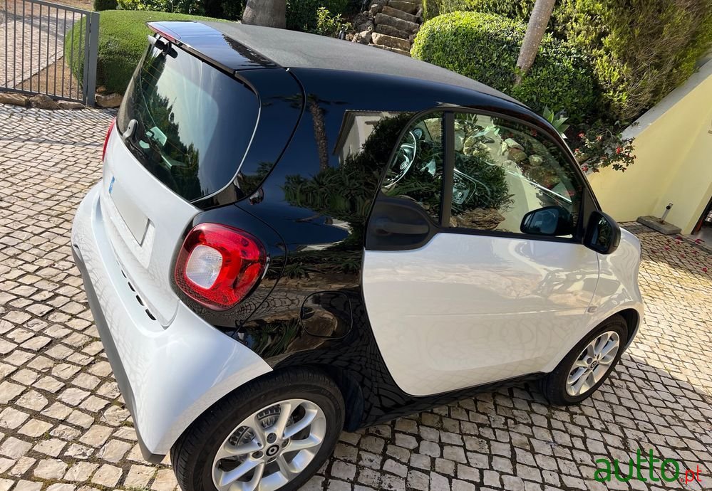 2017' Smart Fortwo Electric Drive Passion photo #1