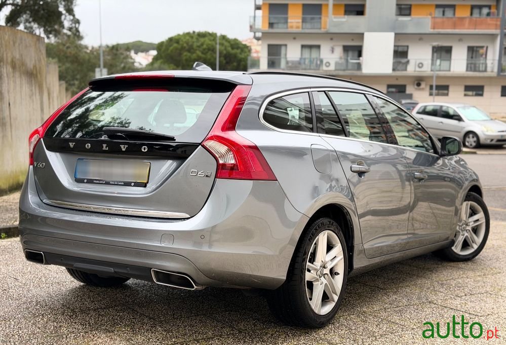 2016' Volvo V60 photo #3