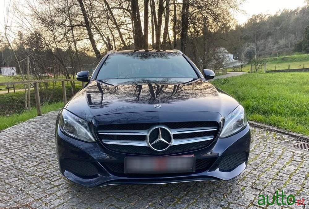 2018' Mercedes-Benz Classe C photo #6