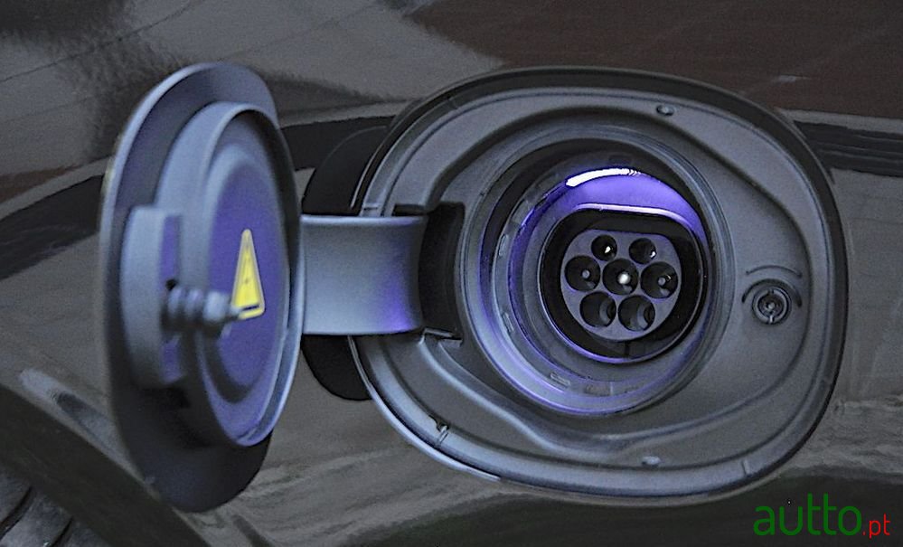 2020' Volvo V90 photo #1