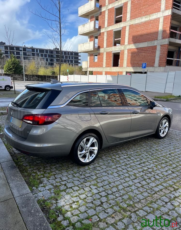 2018' Opel Astra Sports Tourer photo #3
