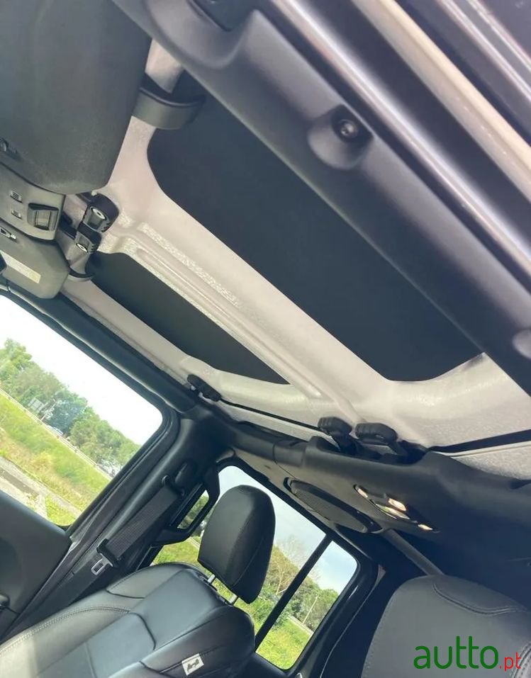 2021' Jeep Gladiator photo #5