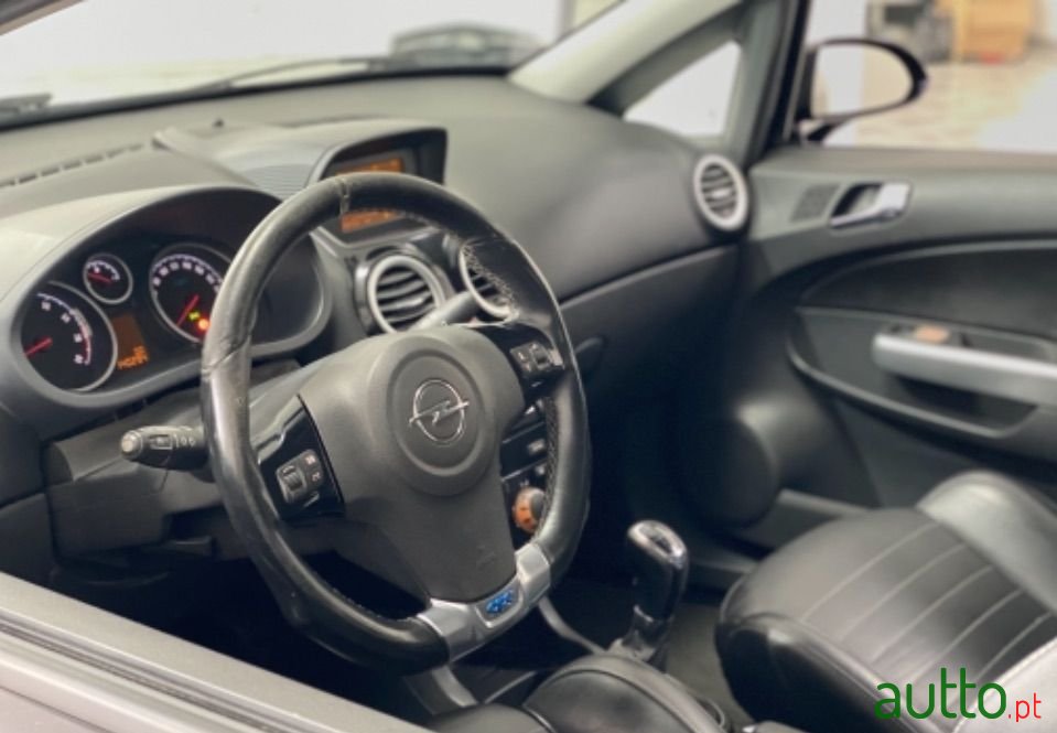 2008' Opel Corsa photo #5