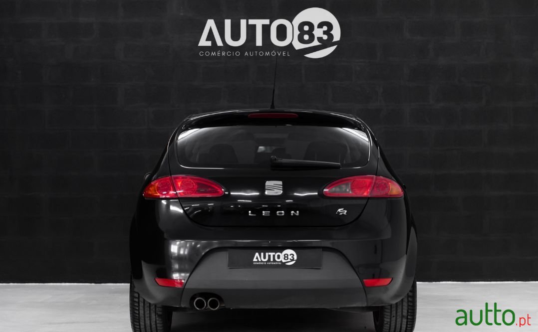 2008' SEAT Leon photo #4