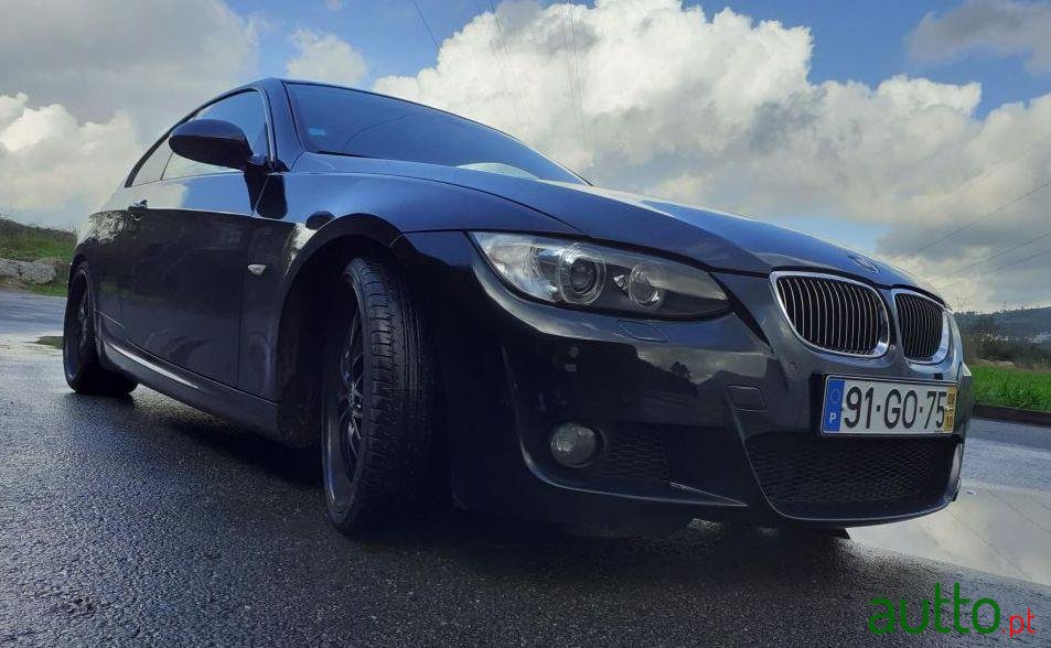 2008' BMW 320 Coupe E92 photo #2