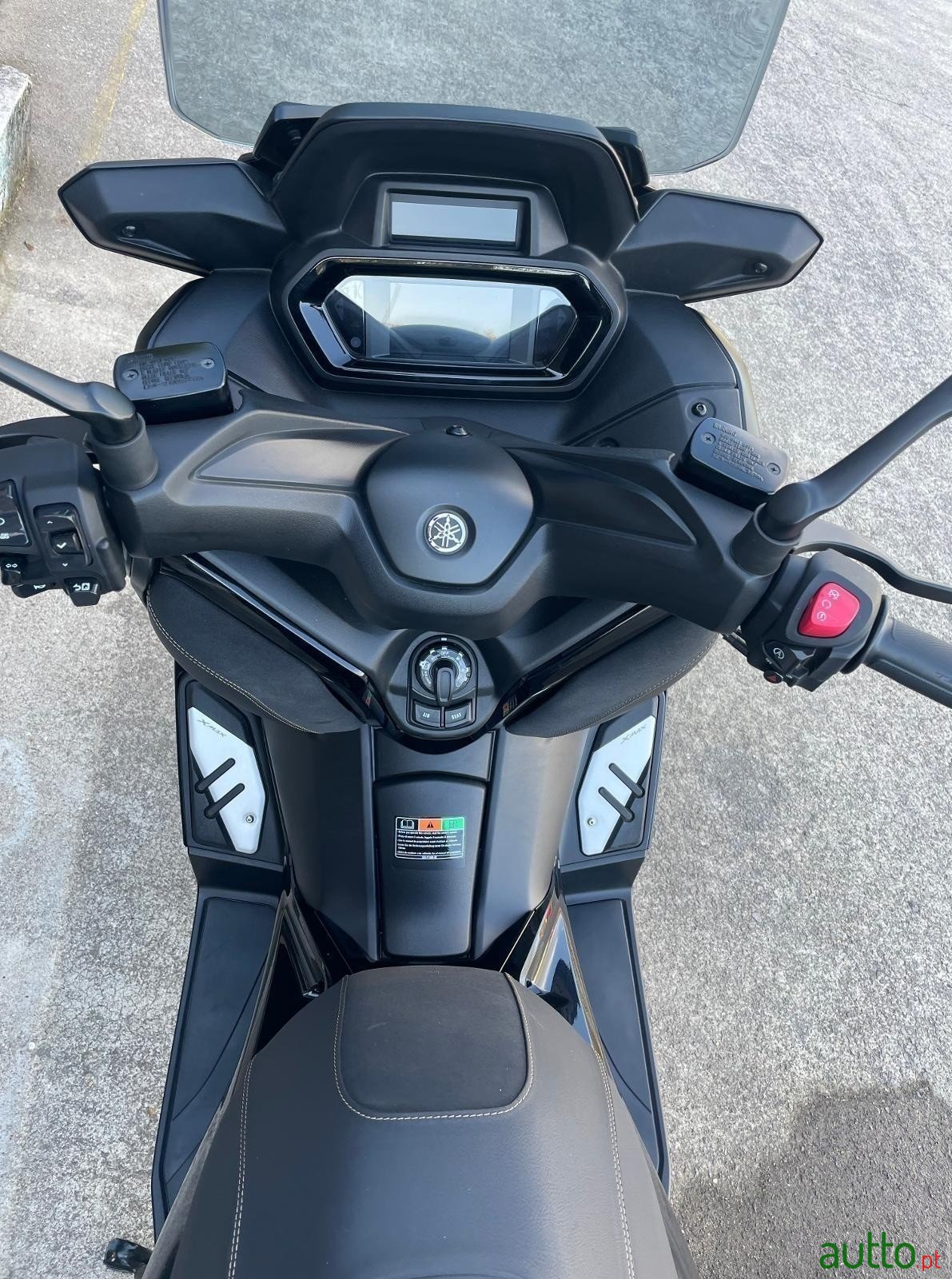 2024' Yamaha X-Max 125 photo #3
