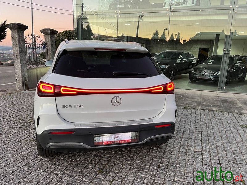 2021' Mercedes-Benz EQA 250 Amg Line photo #4