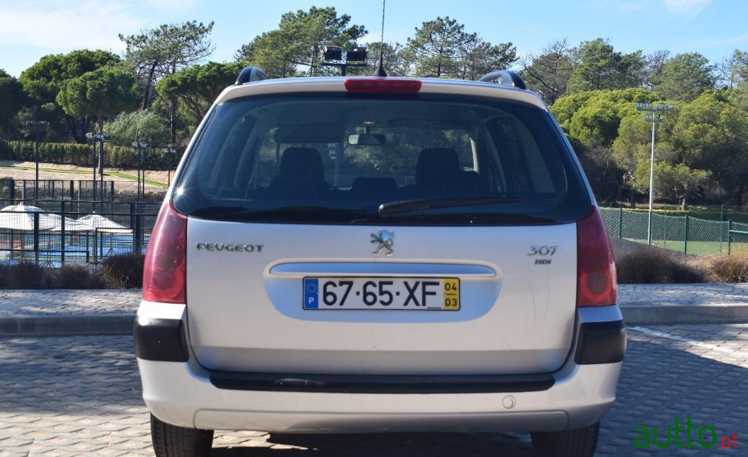 2004' Peugeot 307 Break photo #6